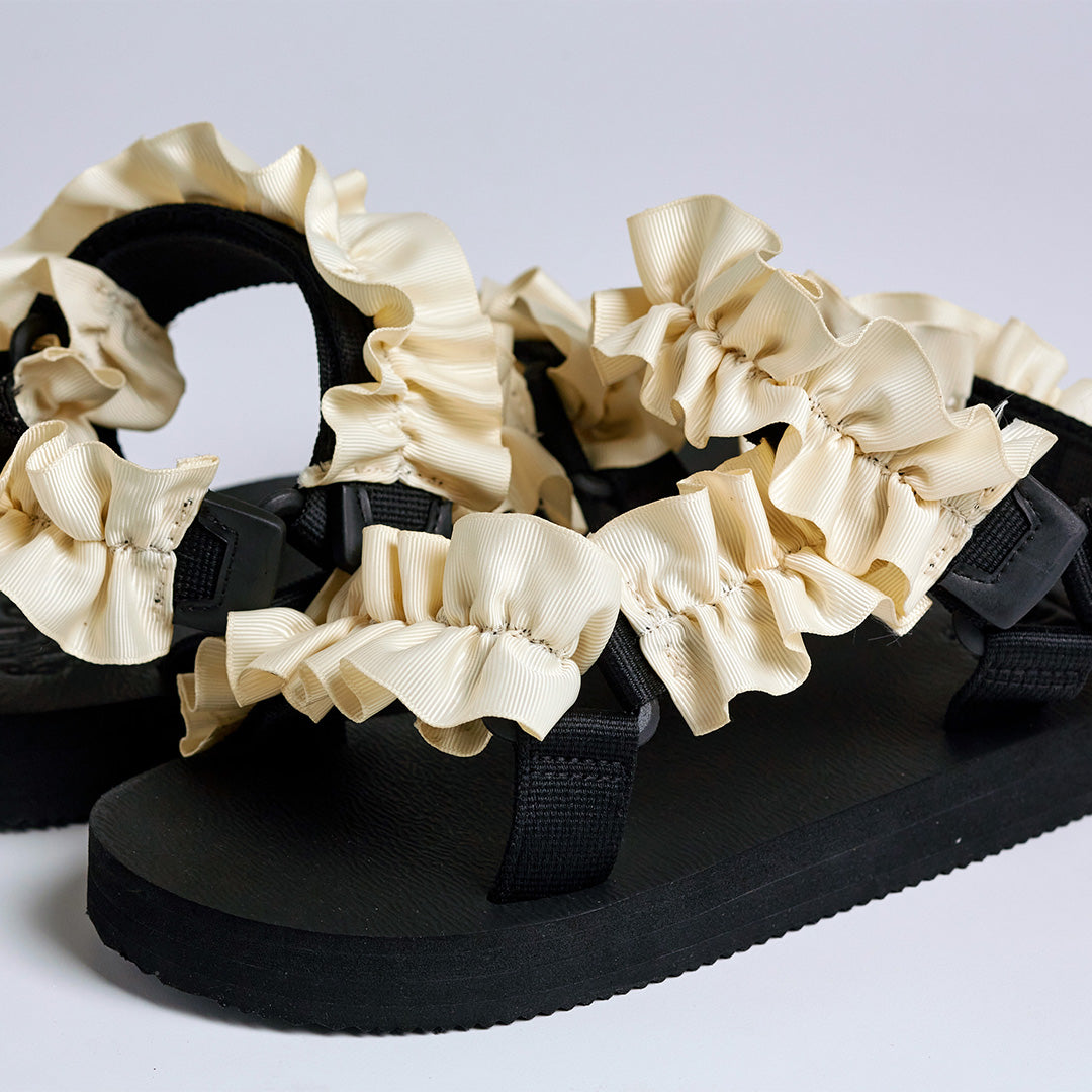 cream frills, jaedals,sandals