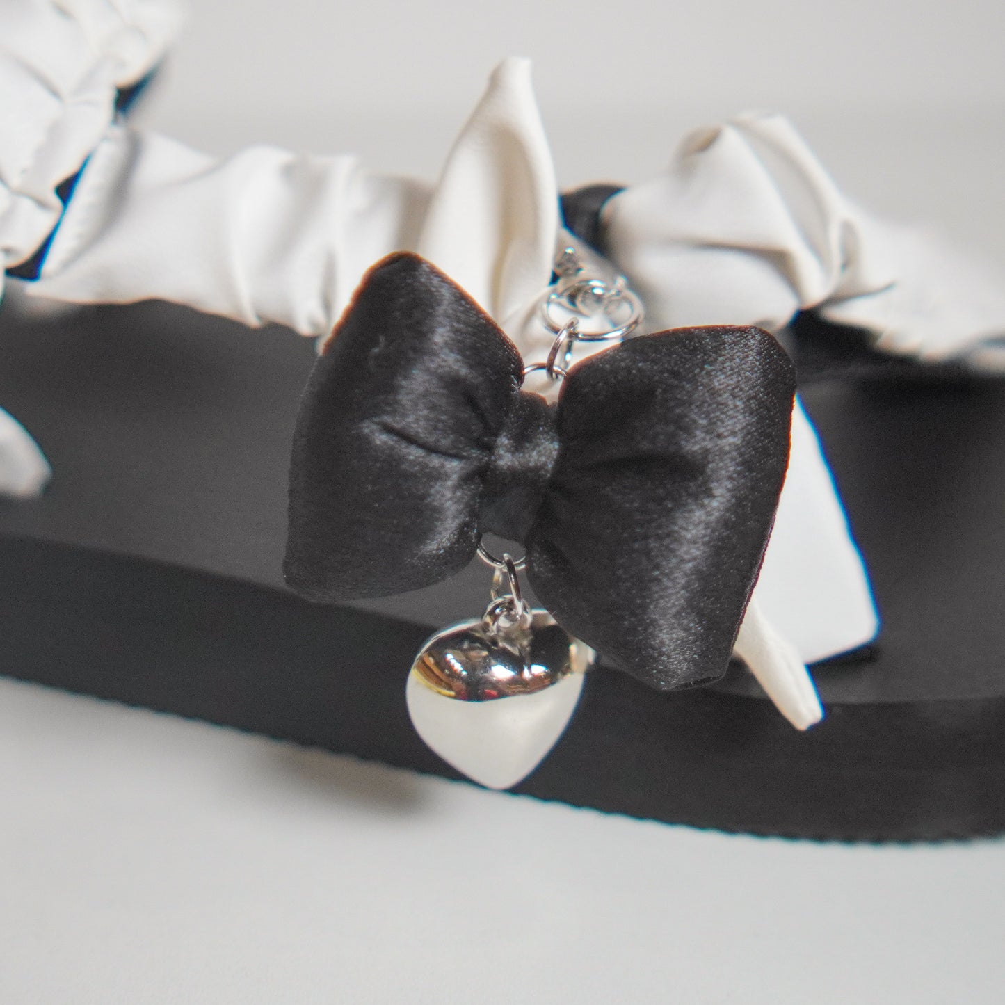 JaeDals Satin Bow Heart Chummies