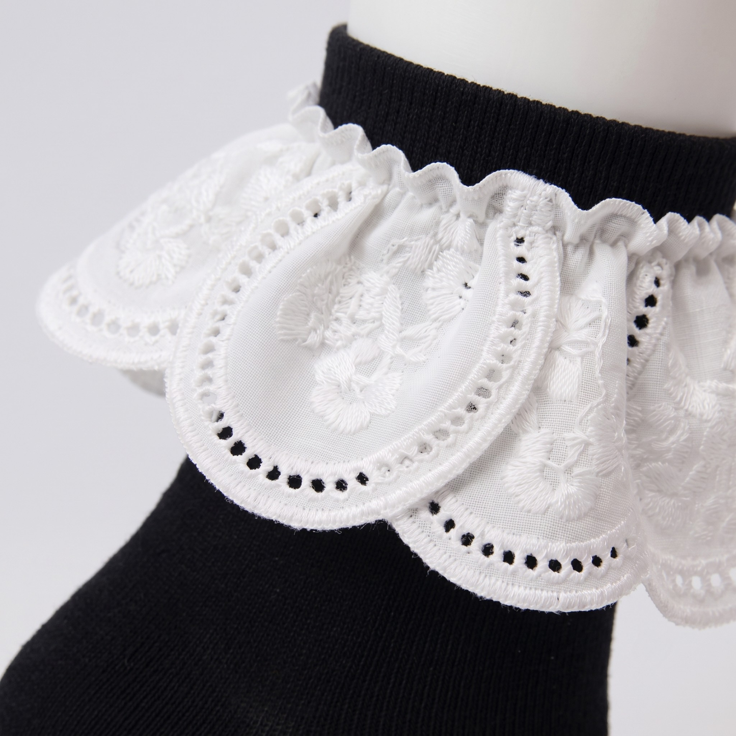 FRILLY SOCKS
