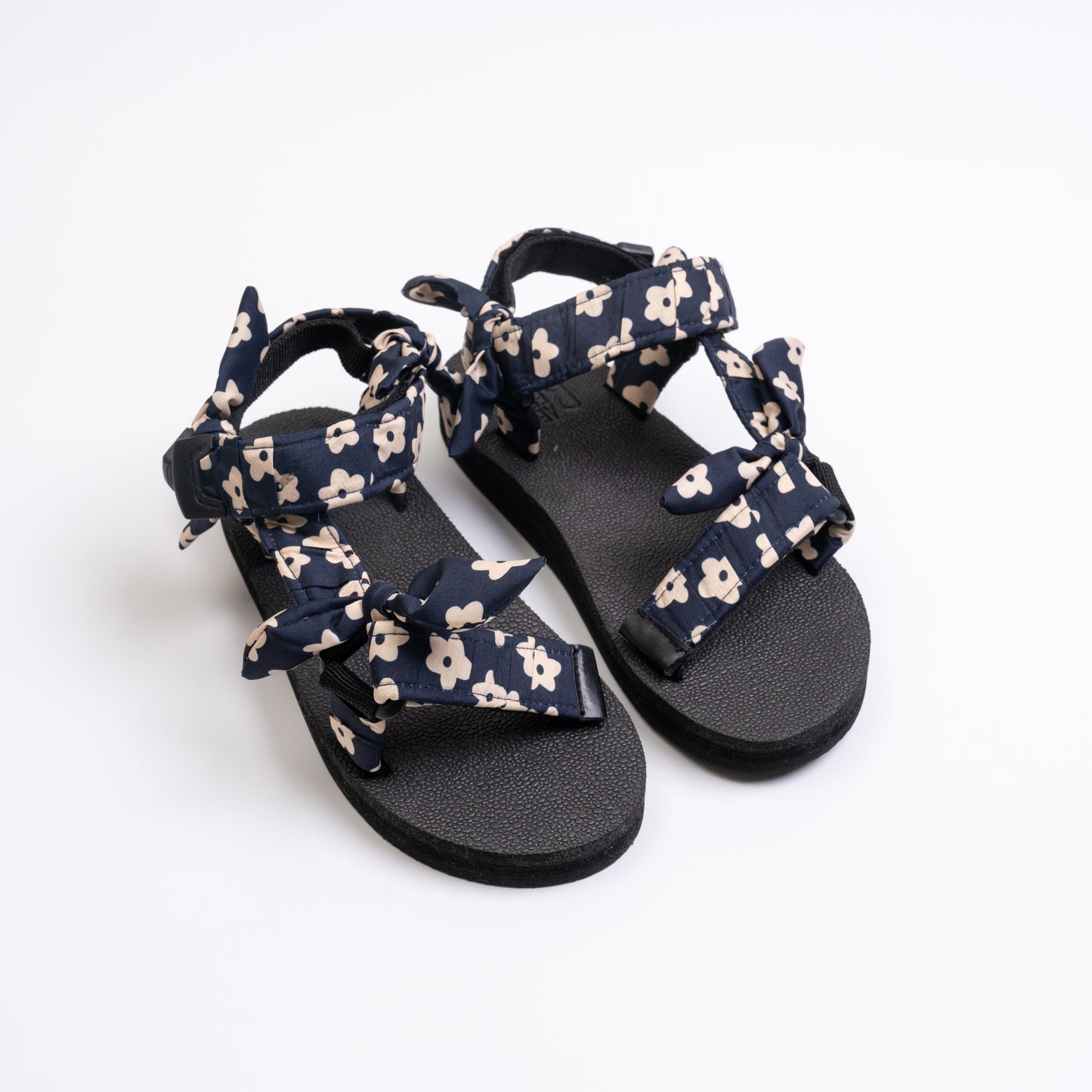 Navy Daisy JaeDals