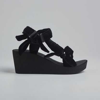 Jae Wedge Black Velvet