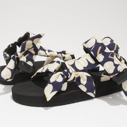 Big White Flowers Navy JaeDals