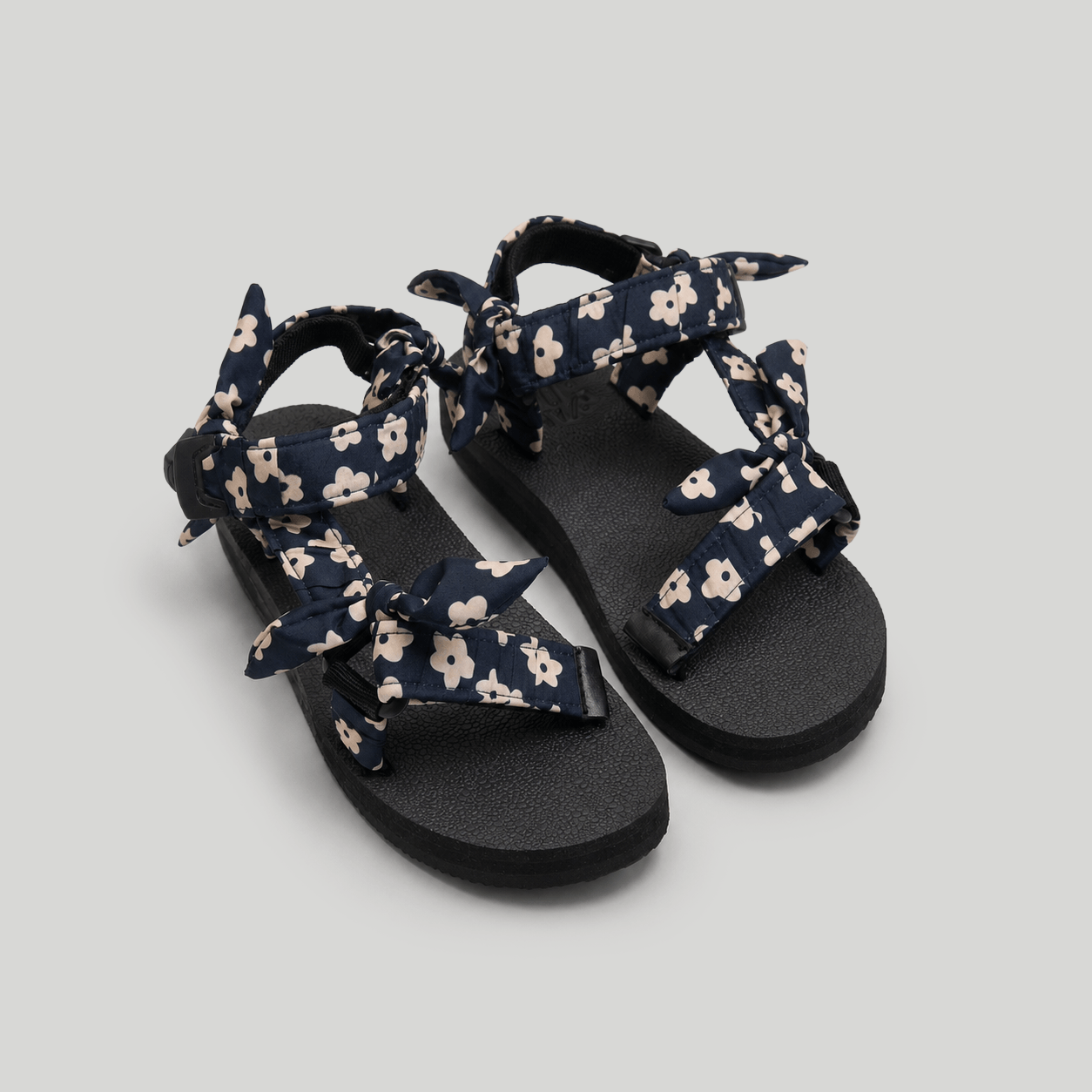 Navy Daisy JaeDals 2.0