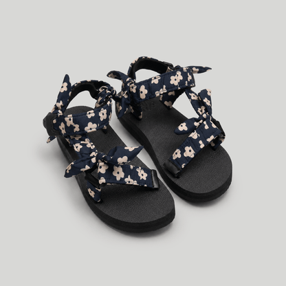 Navy Daisy JaeDals 2.0